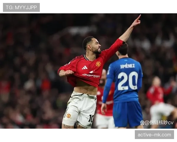 曼联中场失衡致攻防转换失控，赛季走势面临严峻考验